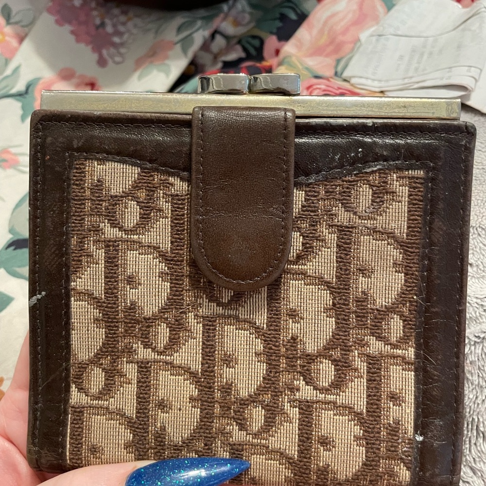 Vintage foot wallet